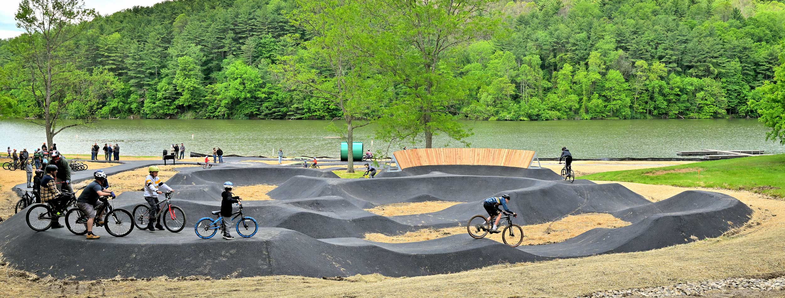 mwcd-bike-track-ribbon-cutting-1047
